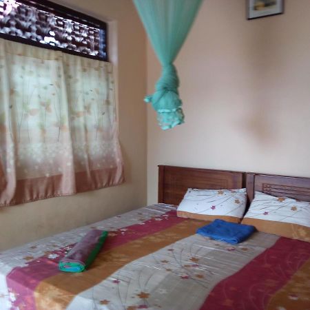 Randi Homestay In Negombo Exteriör bild