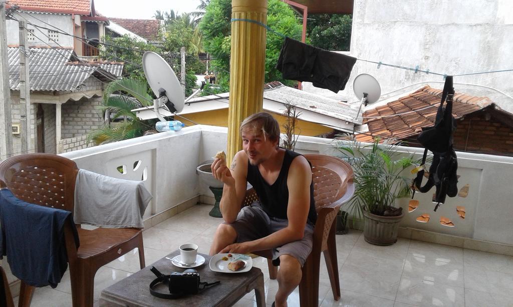 Randi Homestay In Negombo Exteriör bild