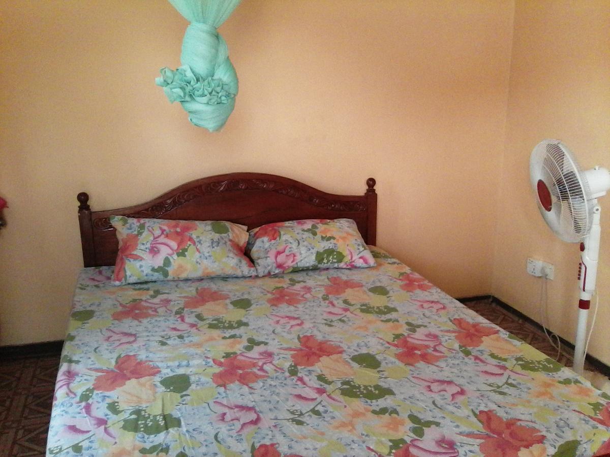 Randi Homestay In Negombo Exteriör bild