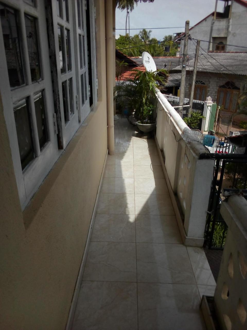 Randi Homestay In Negombo Exteriör bild