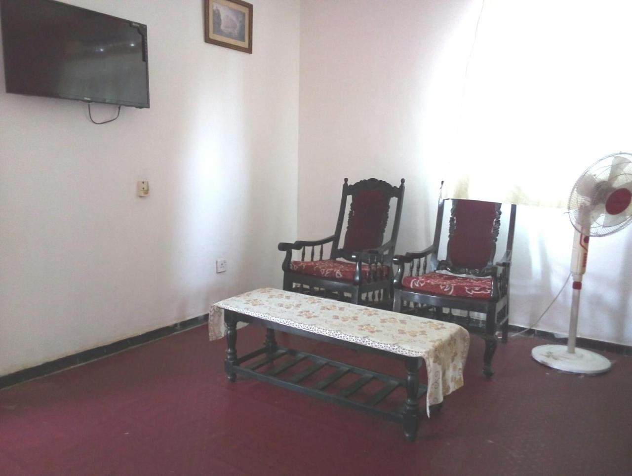 Randi Homestay In Negombo Exteriör bild